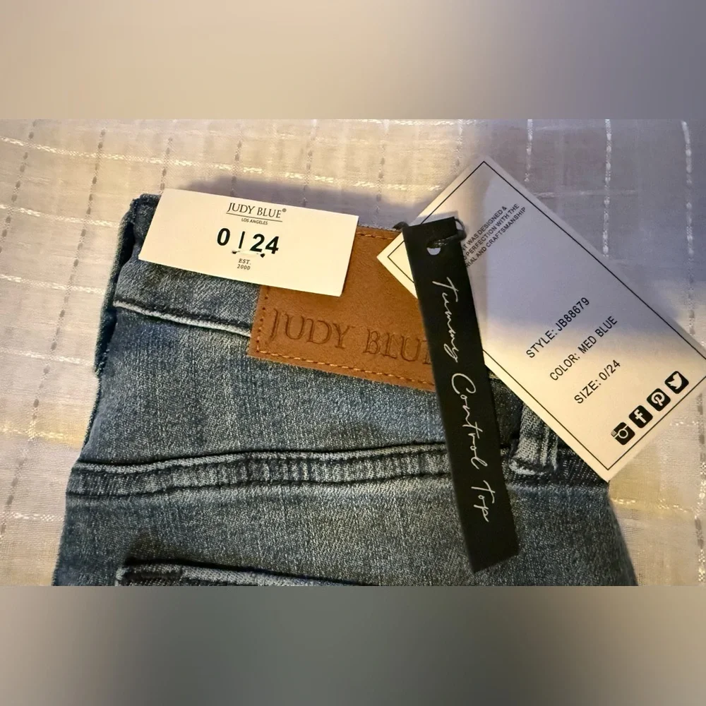 Judy Blue High Waist Skinny Jeans NWT Size 0/24 - Picture 5 of 10
